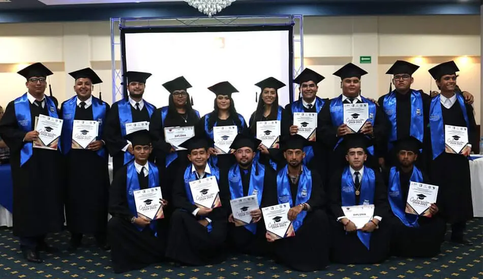CEREMONIA DE EGRESO DE  LA GENERACIÓN 2019-2023